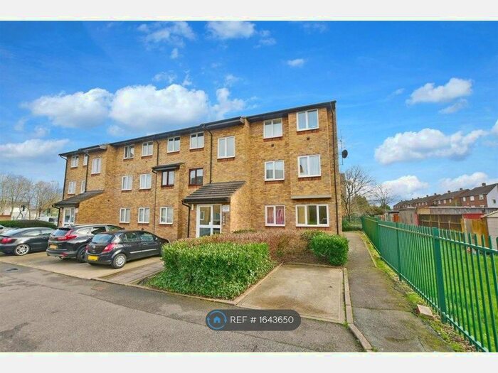 2 Bedroom Flat To Rent In Waterfield Close, Belvedere, DA17