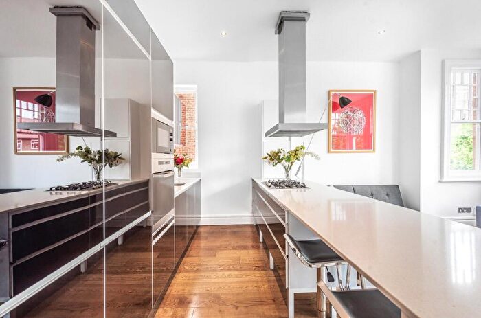 2 Bedroom Flat To Rent In Cleve Court, Cleve Road, NW6