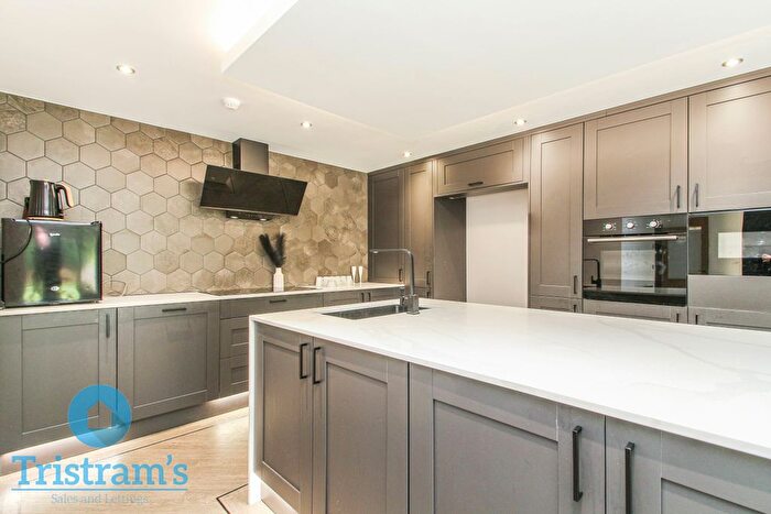 6 Bedroom Detached House To Rent In Grange Road, Woodthorpe, NG5