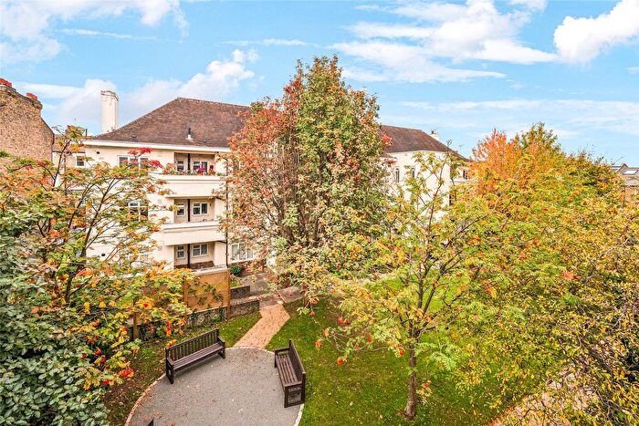 3 Bedroom Flat For Sale In Westville Road, Shepherds Bush, W12