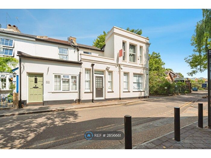 5 Bedroom Flat To Rent In Mill St, Kingston Upon Thames, KT1