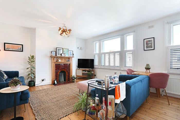 1 Bedroom Flat For Sale In Coldharbour Lane, London, SE5
