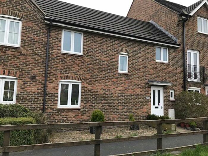 3 Bedroom Terraced House To Rent In Willow Close, St Georges, BS22