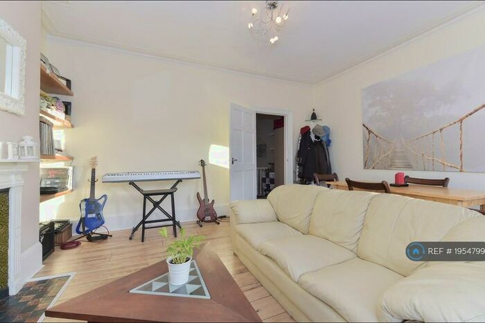 1 Bedroom Flat To Rent In Cricklewood, London, NW2