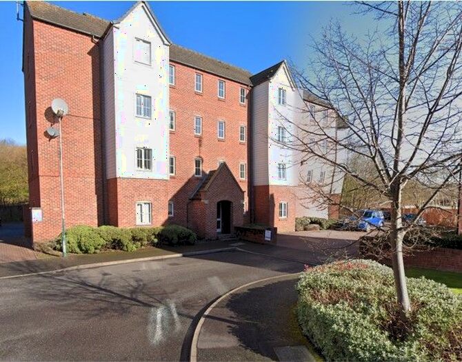 4 Bedroom Flat To Rent In Bridgeside Close, Brownhills, WS8