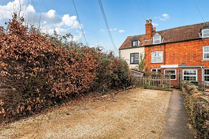 3 Bedroom Terraced House For Sale In Bunnies Lane, Rowde, SN10