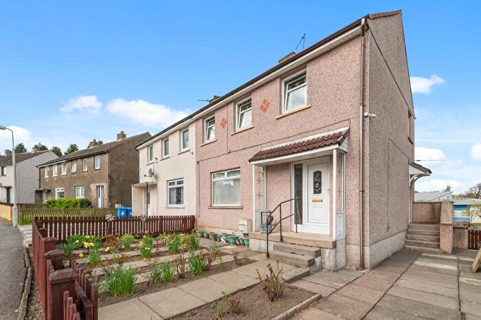 3 Bedroom Semi-Detached House For Sale In Windyknowe Crescent, Bathgate, EH48