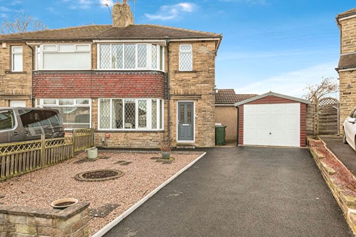 3 Bedroom Semi Detached House For Sale In St. Marks Avenue, Low Moor, Bradford, BD12