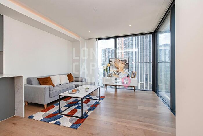 2 Bedroom Apartment To Rent In Hampton Tower, Marsh Wall, London, E14