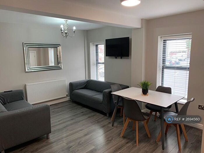 4 Bedroom Flat To Rent In The Stiles, Ormskirk, L39