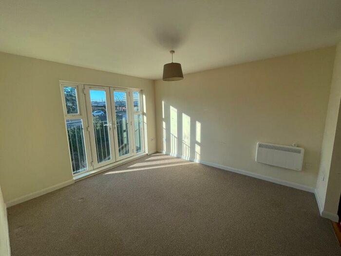 2 Bedroom Flat To Rent In Monea Hall, Coventry, CV1