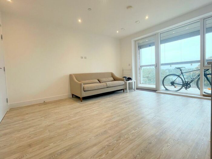 1 Bedroom Flat To Rent In Eagle Street, CB1
