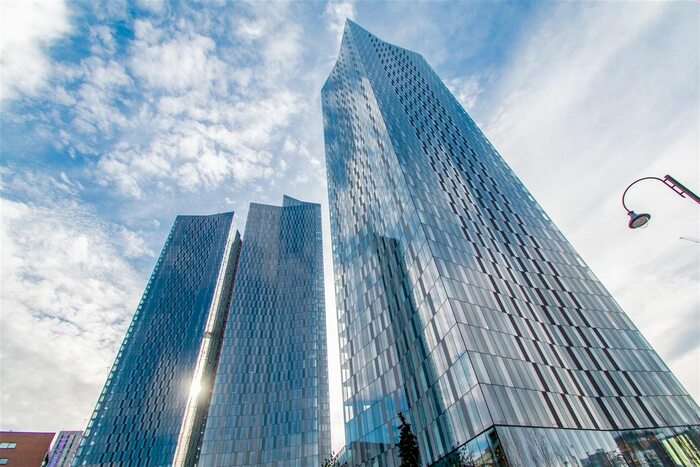 3 Bedroom Flat To Rent In Deansgate Square, Manchester, M15