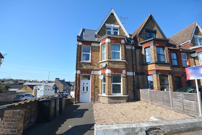 2 Bedroom Flat For Sale In Ramsgate Road, Margate, CT9
