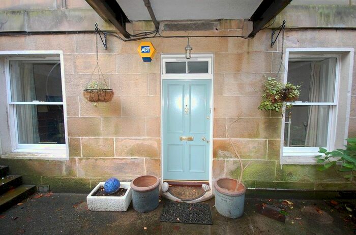 2 Bedroom Flat To Rent In Royal Crescent, New Town, Edinburgh, EH3
