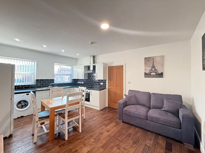 2 Bedroom Flat To Rent In Furnace Hill, Sheffield, S3