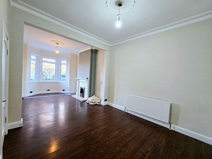 3 Bedroom Terraced House To Rent In Lakedale Road, Plumstead, SE18