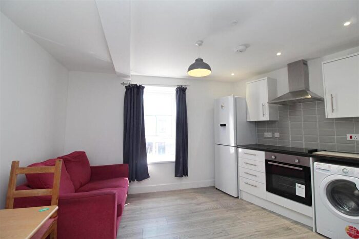 1 Bedroom Flat To Rent In Salisbury Road, Cathays, Cardiff, CF24