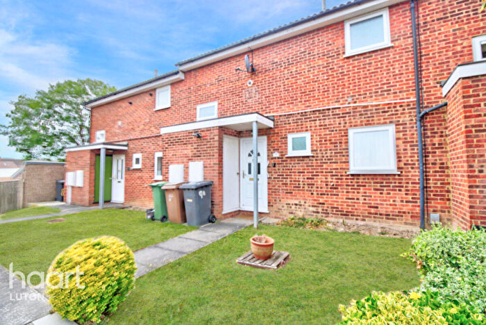 3 Bedroom Terraced House To Rent In Trefoil Close, Luton, LU4