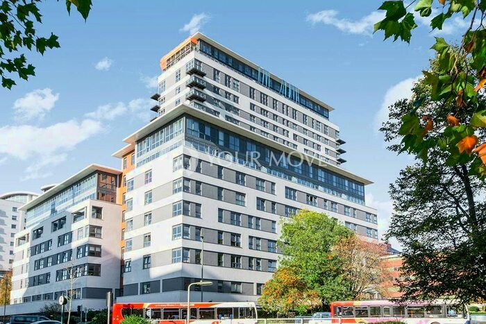 1 Bedroom Flat To Rent In Alencon Link, Basingstoke, Hampshire, RG21