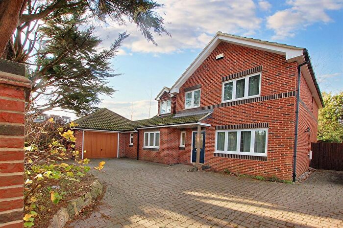 5 Bedroom Detached House To Rent In Hadlow Road, Tonbridge, TN9