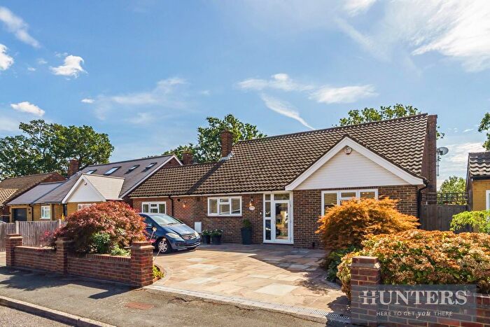 4 Bedroom Detached Bungalow For Sale In Suffolk Road, Worcester Park, KT4