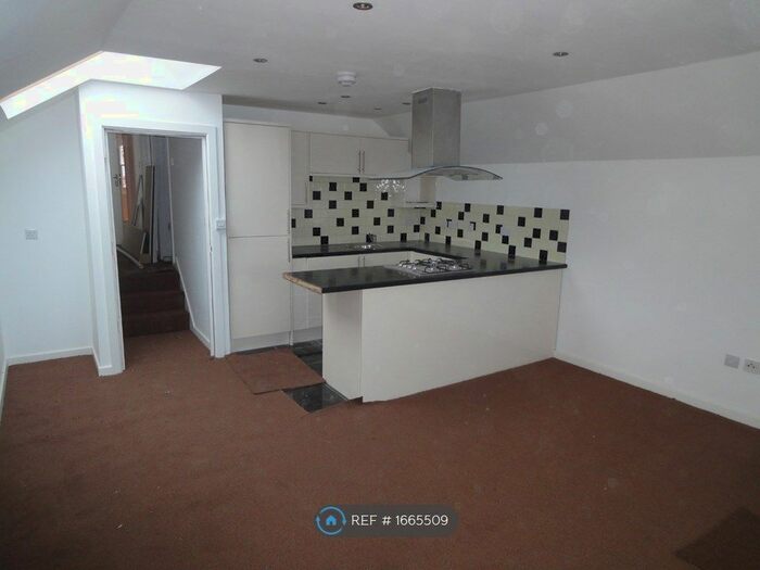 2 Bedroom Flat To Rent In Prospect Street, Caversham, Reading, RG4