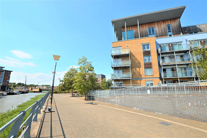 2 Bedroom Apartment To Rent In Quayside Drive, Colchester, CO2
