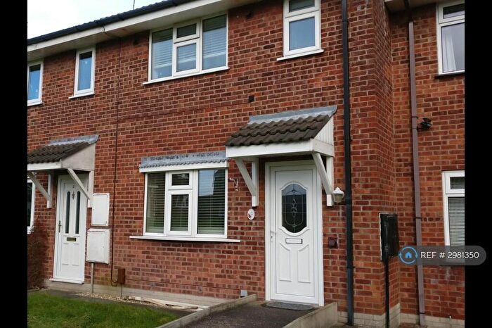 3 Bedroom Terraced House To Rent In Kenilworth Green, Macclesfield, SK11