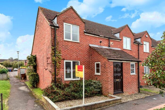 2 Bedroom End Of Terrace House To Rent In Kidlington, Oxfordshire, OX5