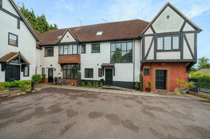 4 Bedroom Town House To Rent In Woodridge Close, Bracknell, Berkshire, RG12