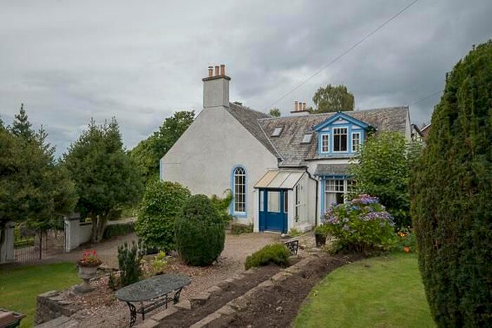 5 Bedroom Semi-Detached House To Rent In Gordon Road, Crieff, PH7
