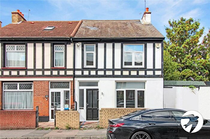 3 Bedroom End Of Terrace House To Rent In Stanbrook Road, Gravesend, Kent, DA11