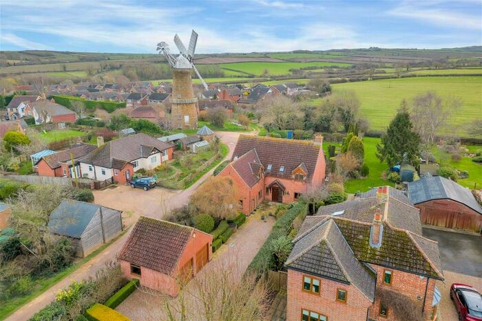 4 Bedroom Detached House For Sale In Melton Road, Whissendine, Oakham, LE15