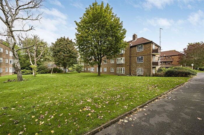 1 Bedroom Flat For Sale In Reed House, Toland Square, Putney, SW15