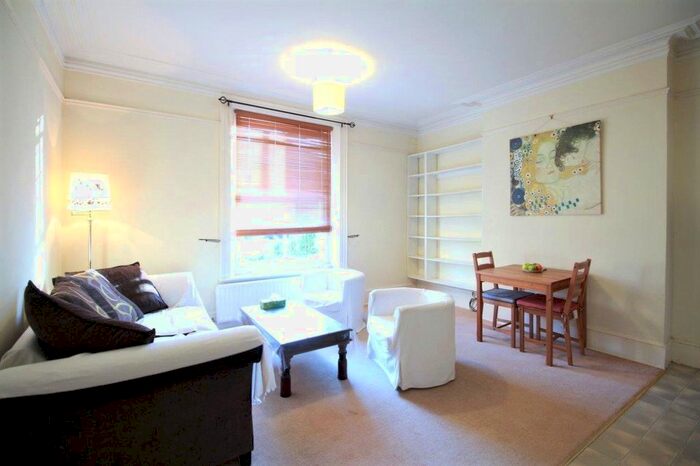 1 Bedroom Flat To Rent In Torrington Park, North Finchley, N12