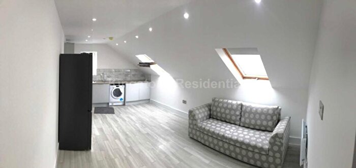 2 Bedroom Apartment To Rent In Colum Road, Cathays, CF10