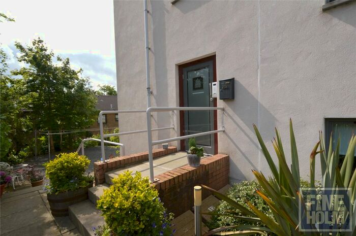 2 Bedroom Flat To Rent In Mansionhouse Road, Langside, Glasgow, G41