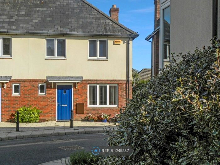 3 Bedroom Semi-Detached House To Rent In Londesborough Place, Lymington, SO41