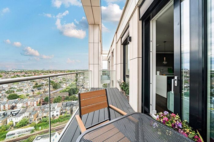 2 Bedroom Flat To Rent In Bollo Lane, Chiswick, London, W4