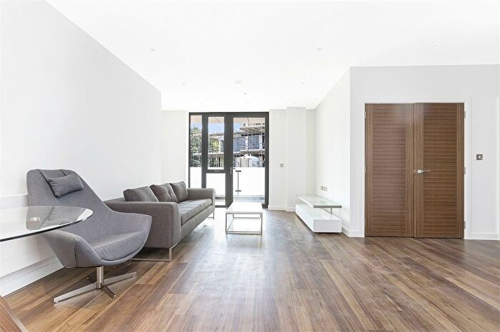 2 Bedroom Flat To Rent In Sitka House, Quebec Way, Canada Water, SE16