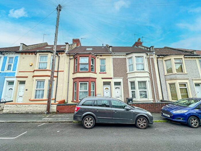 4 Bedroom Terraced House For Sale In Salisbury Street, Barton Hill, Bristol, , Gb, BS5