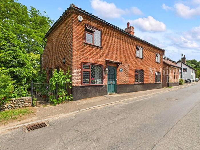 4 Bedroom Cottage For Sale In The Street, Hempnall, Norwich, NR15