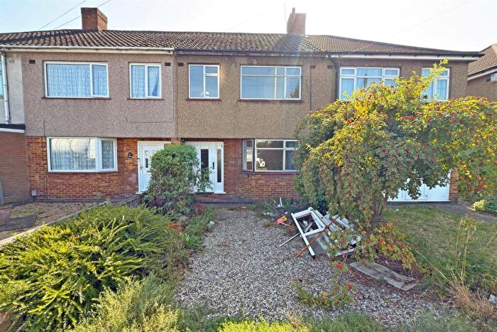 3 Bedroom Terraced House For Sale In Southend Arterial Road, Hornchurch, RM11