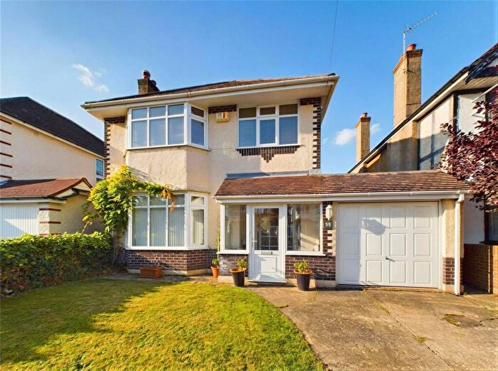 3 Bedroom Detached House For Sale In Petersfield Road, Bournemouth, BH7