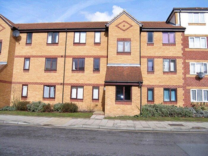 1 Bedroom Apartment To Rent In Ruston Road, Woolwich, SE18