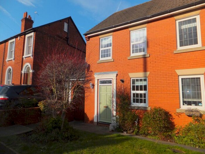 2 Bedroom End Of Terrace House To Rent In Duke Street, Sutton Coldfield B72