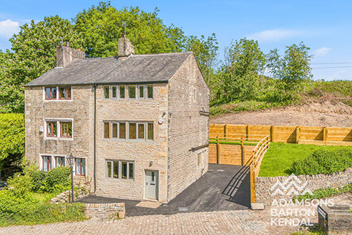 4 Bedroom Cottage For Sale In Kiln Gardens, Newhey, OL16