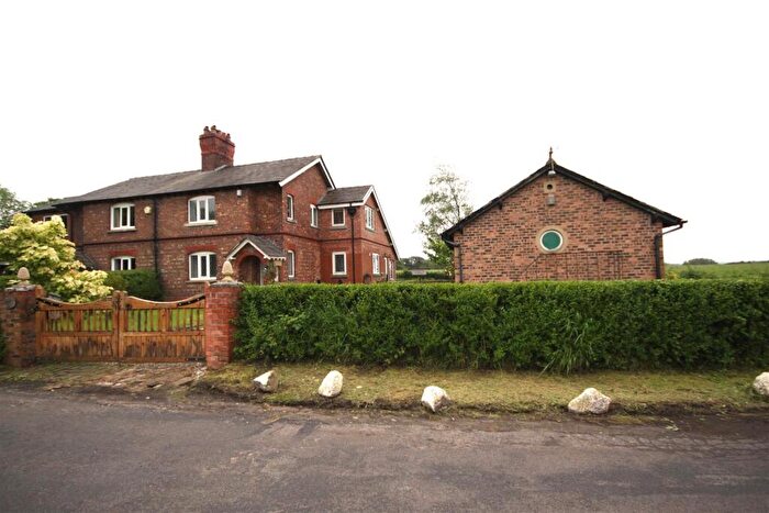 3 Bedroom Semi-Detached House For Sale In Daub Lane, Bispham, Ormskirk, L40