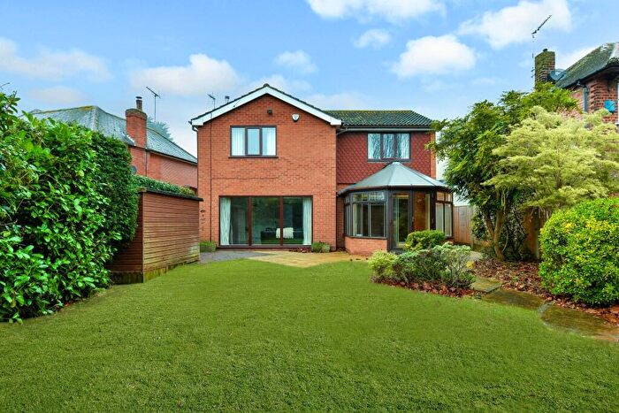 4 Bedroom Detached House For Sale In Woodside Road (off Nottingham Rd), Burton Joyce, NG14